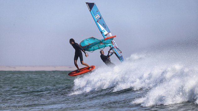 Wingfoil ou windsurf pendant votre séjour glisse au Maroc
